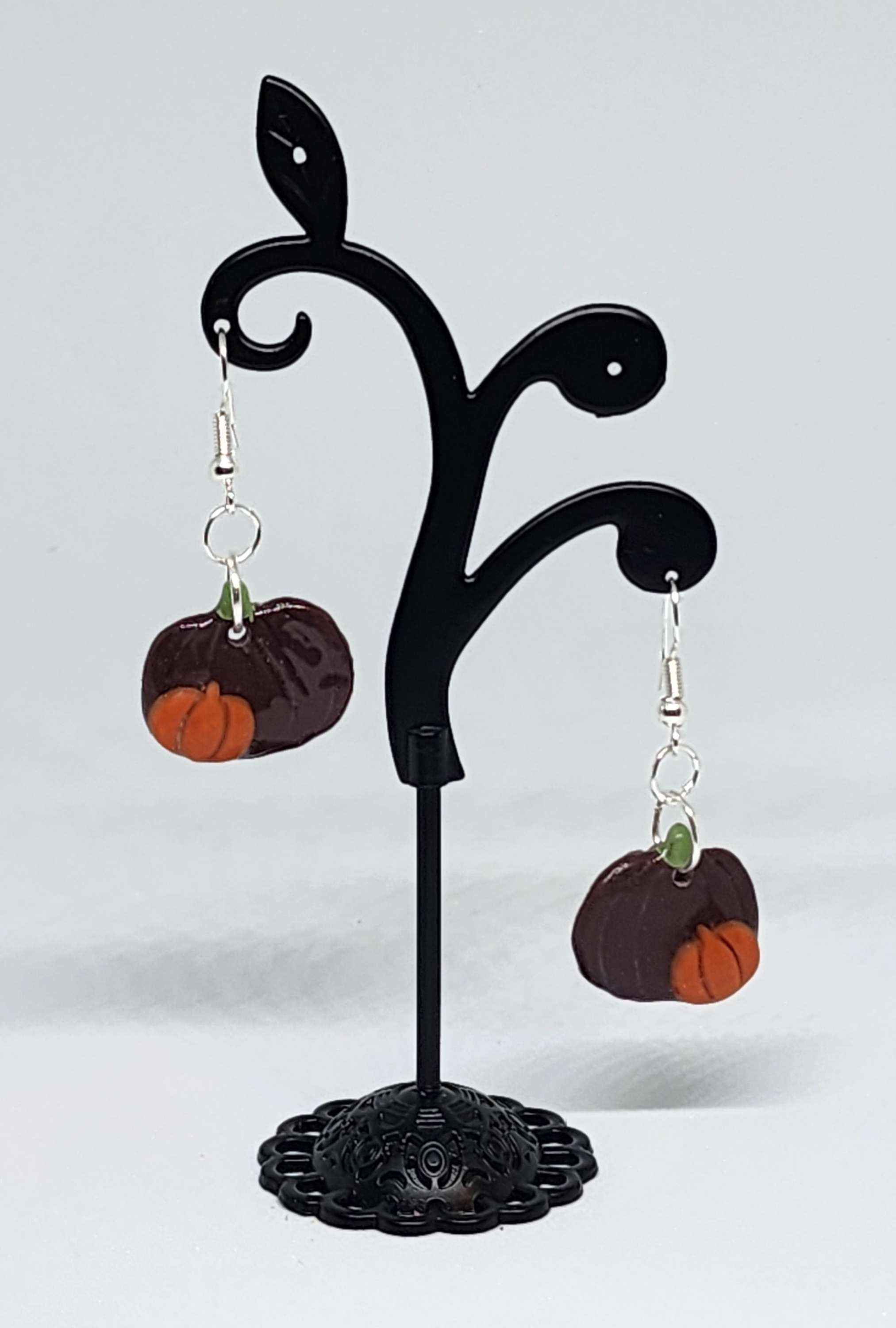 Squatty Pumpkin Dangles