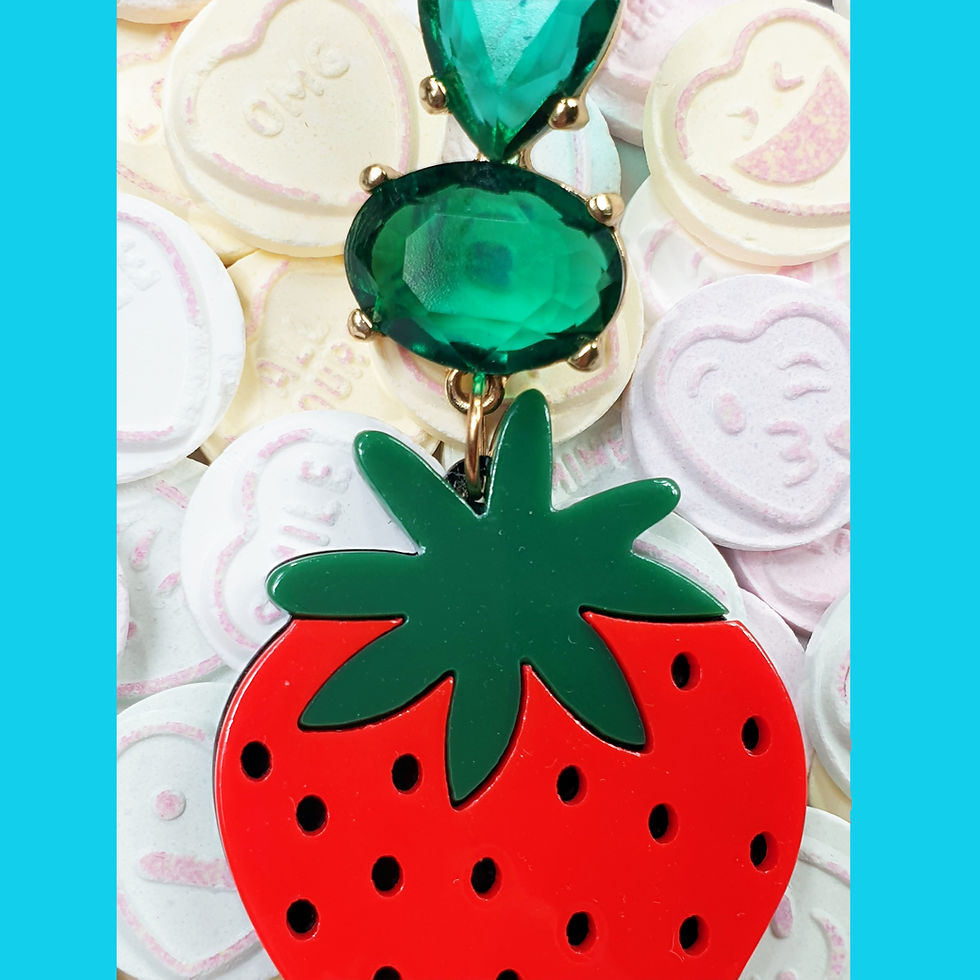 Miniature : Boucles d'oreille Fraise et Gros Strass Vert