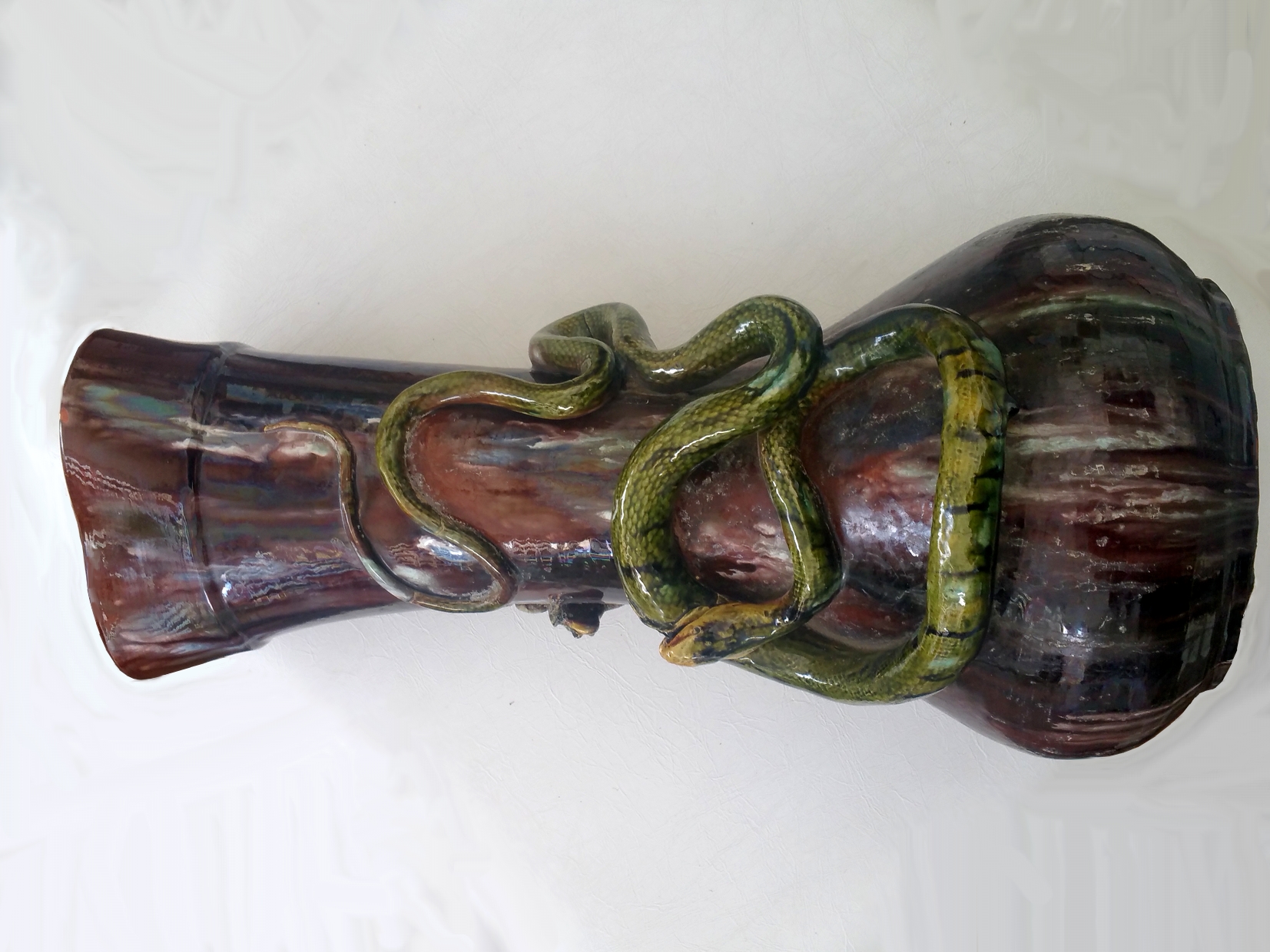 Grand vase en Barbotine