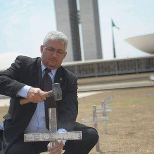  Assassino de policiais deveria cumprir integralmente a pena