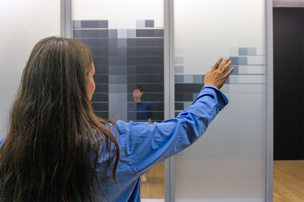 GlassArray transparency display