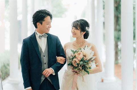 結婚式の新郎新婦