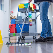 ビルの床掃除