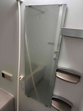 曇った浴室の鏡