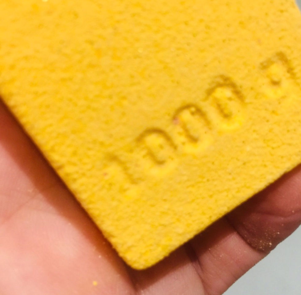 Thumbnail: 999.9 Fine Gold Bath Bomb- Lemon Sorbet