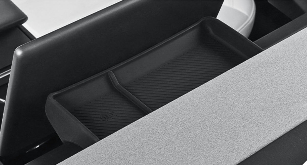 Tesla Model Y Juniper Makyajlı Kasa Navigasyon Ekranı Arkası ABS Saklama Alanı - Red Lion Parts