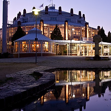 theater-bei-nacht.jpg