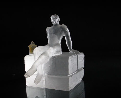 Stephen Pon glass sculpture