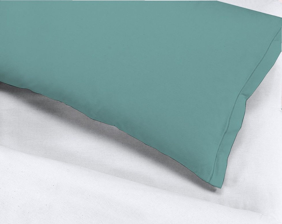 Federe in percalle verde, realizzate in cotone di alta qualità, morbide e fresche, ideali per un comfort superiore