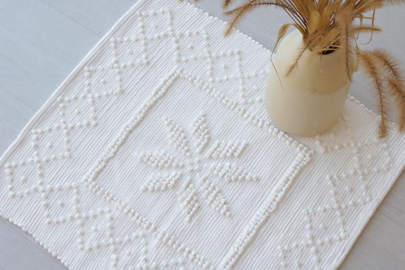 Mini tappeto bianco fatto a mano