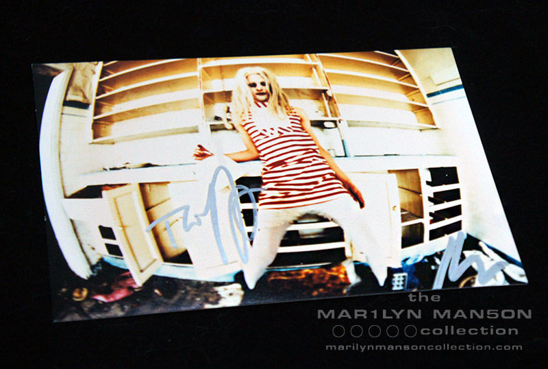 Twiggy Ramirez Signed Sweet Dreams Video Photo