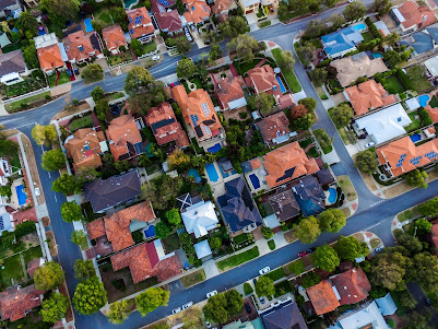 Racial Bias in Real Estate Algorithms