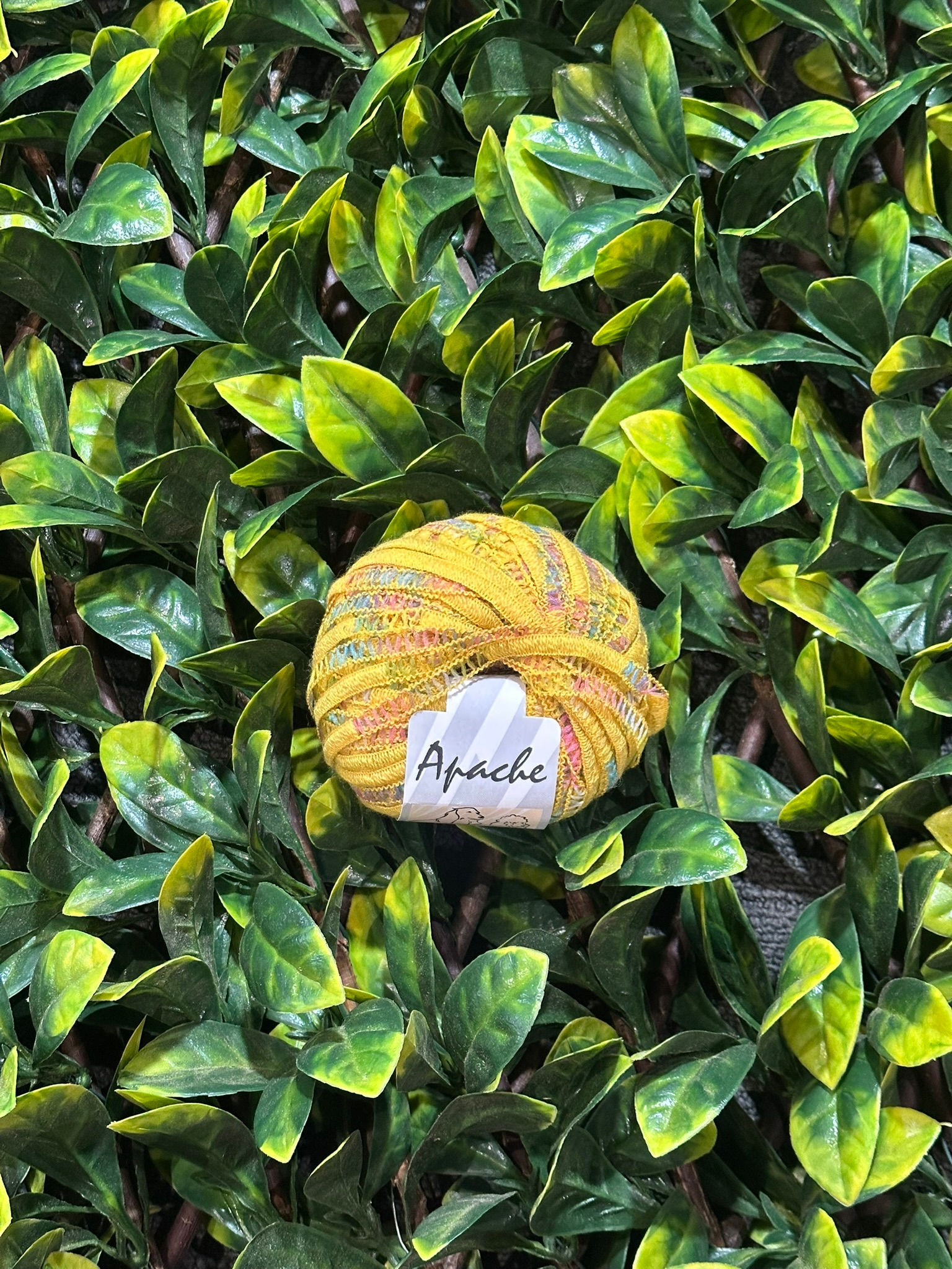 Apache | Novelty yarn