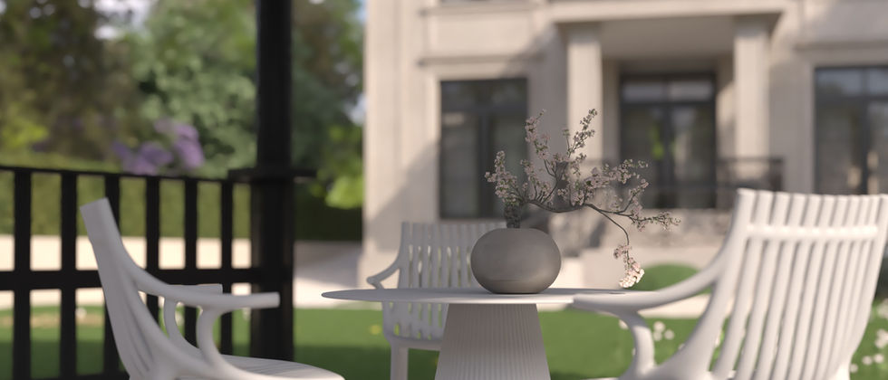 Luxus Haus Orc : Zwei weiße Außenstühle mit rundem Tisch auf dem Balkon vor der hellen Hausfassade.