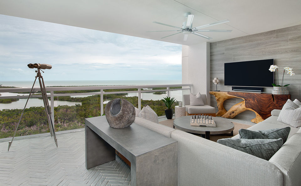 Kalea Bay 1805 Lanai 1.jpg