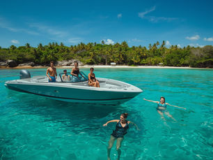 Location de bateau sans permis en Martinique pour explorer les criques isolées