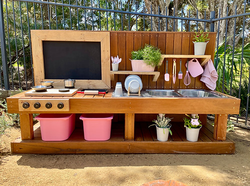 Mud kitchen