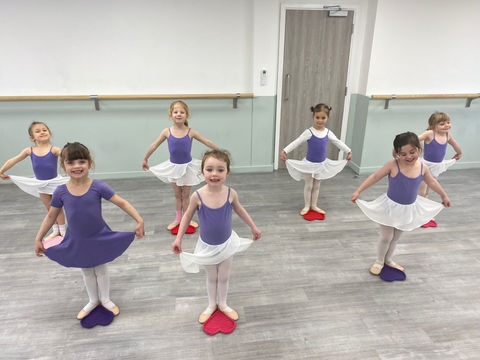 girls in ballet class