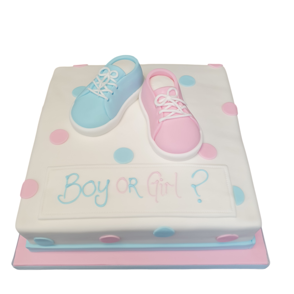 Elegant and intricate cake designed for a special occasion, featuring beautiful decorations and eye-catching details. Perfect for celebrating a memorable moment.