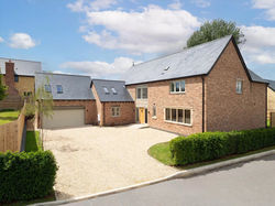 3 Oldacre Gardens