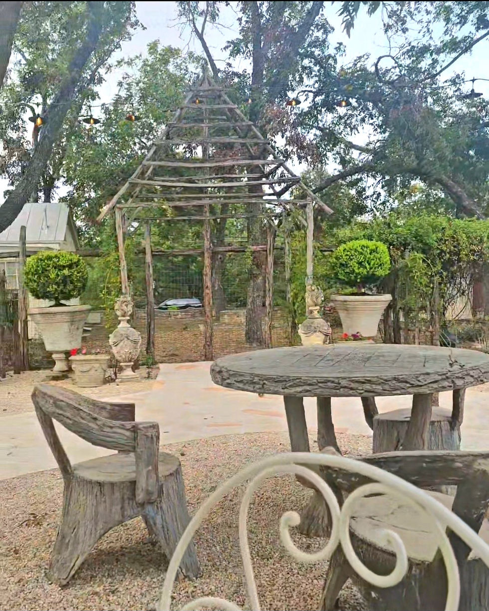The Signor tasting room courtyard