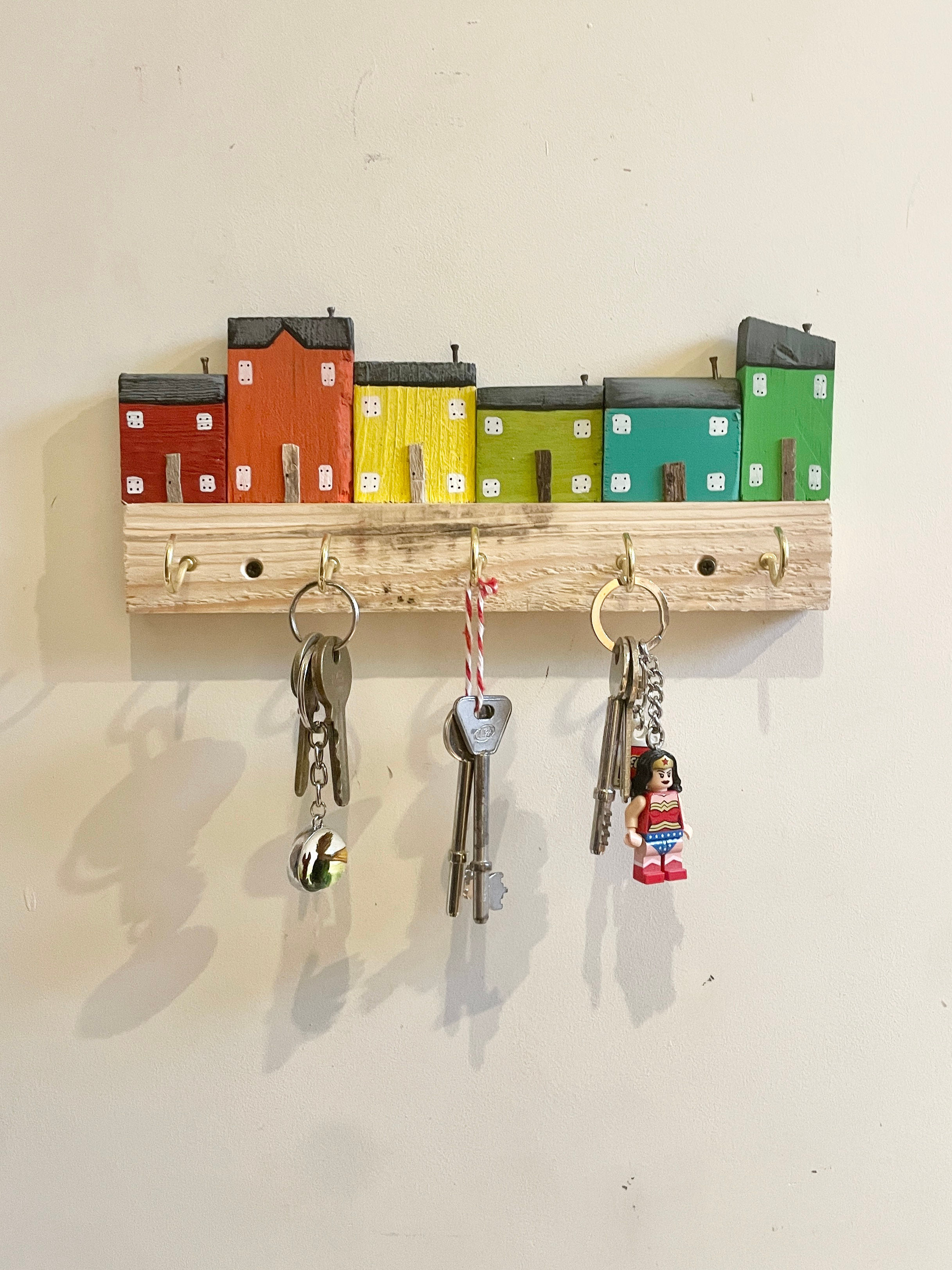5 HOOK KEY HOLDER- gold hooks