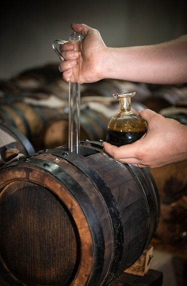 Thumbnail: Aceto Balsamico Tradizionale di Reggio Emilia DOP - Bollino Aragosta Traditional Balsamic Vinegar of Reggio Emilia PDO - B