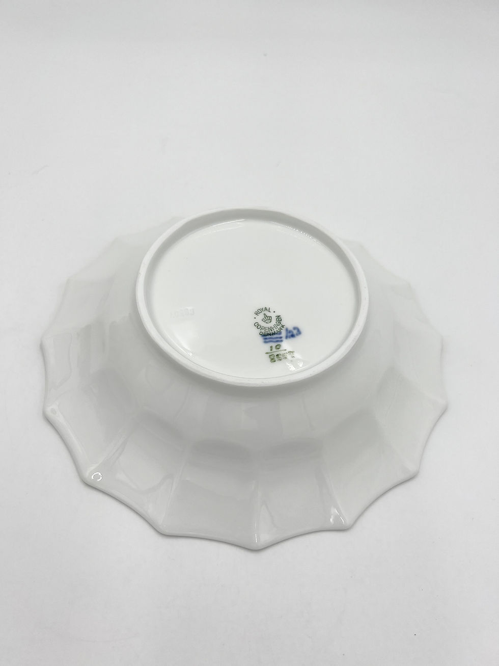 Miniaturebillede: Nr: 10/8557 - Skål - Blå Blomst Kantet Royal Copenhagen RC