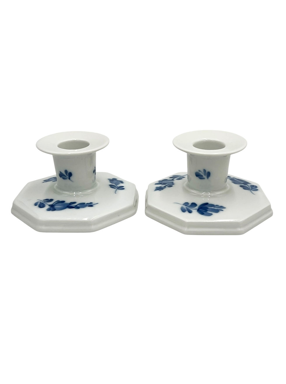 Miniaturebillede: Nr: 10/3334 - Lysestage - Blå Blomst Kantet Royal Copenhagen RC