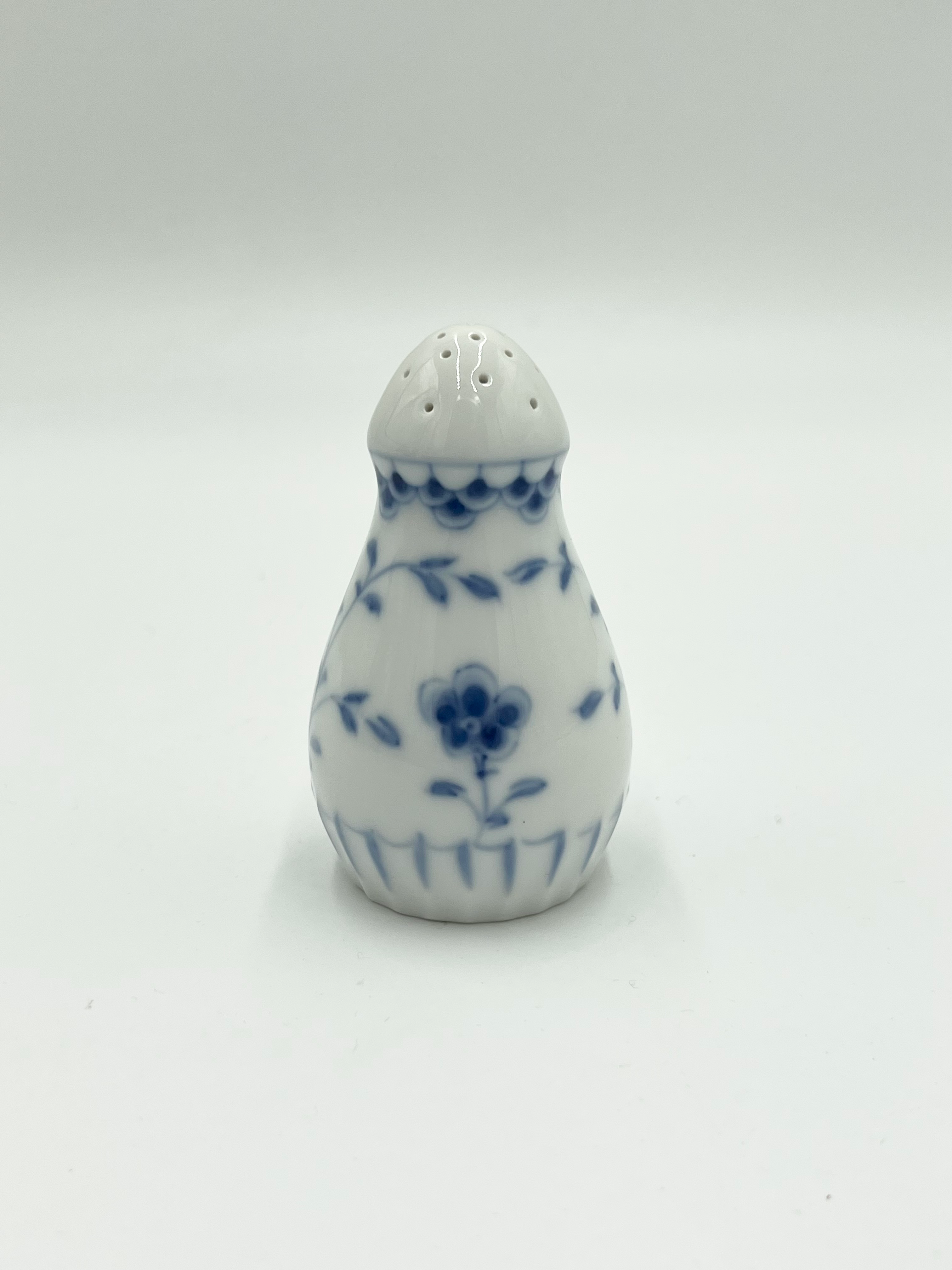 Nr: 52 - Peberbøsse - Dickens Sommerfugl Bing og Grøndahl B&G