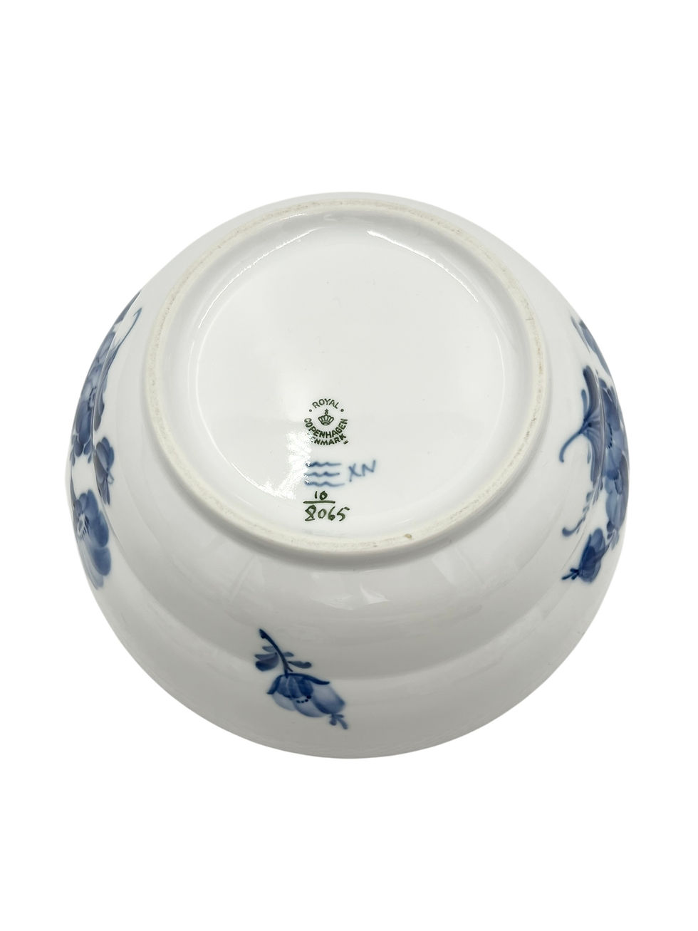 Miniaturebillede: Nr: 10/8065 - Stor skål - Blå Blomst Flettet Royal Copenhagen RC