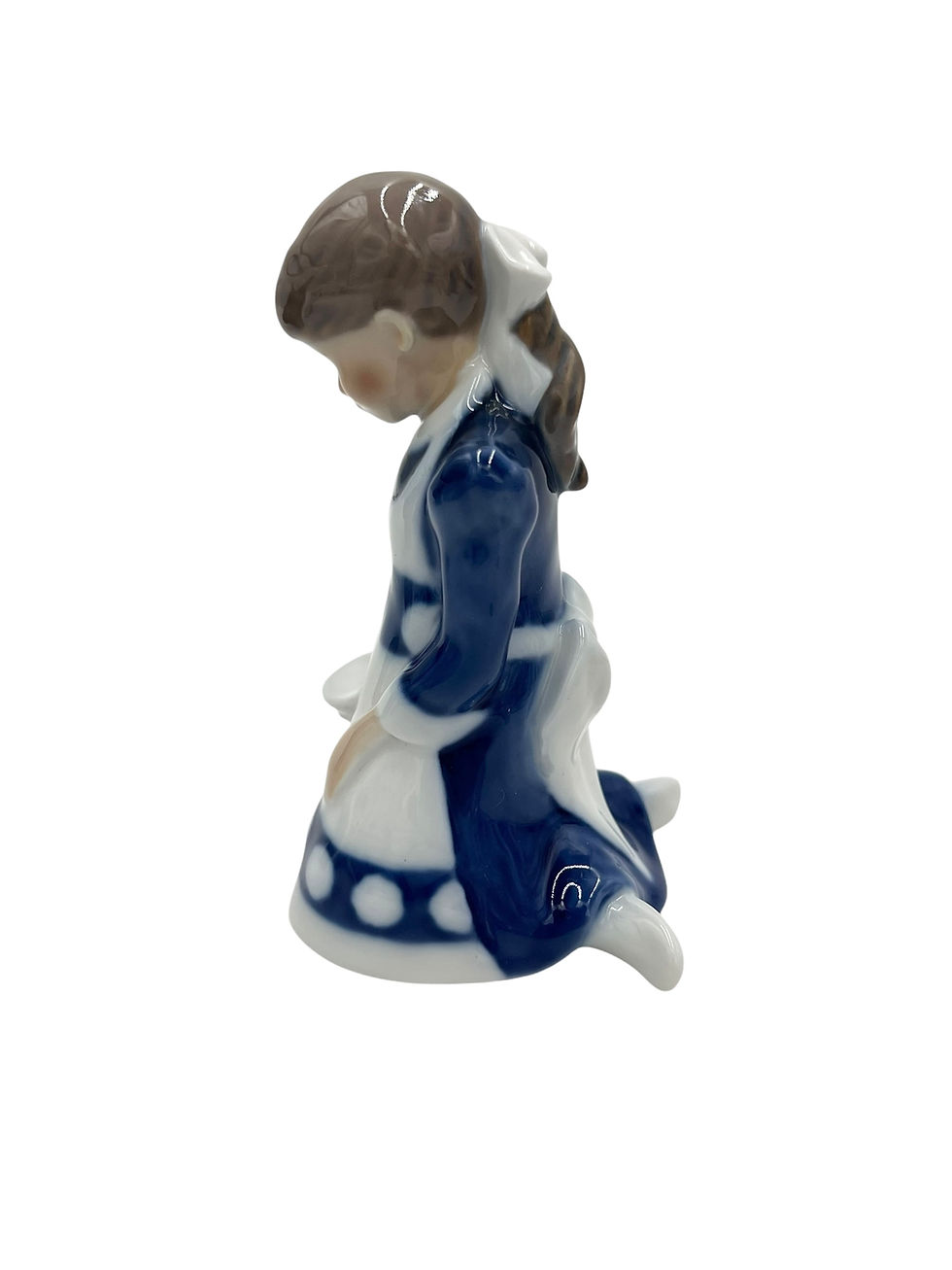 Thumbnail: Nr: 2526 - Pige serverer mælk - Bing og Grøndahl B&G