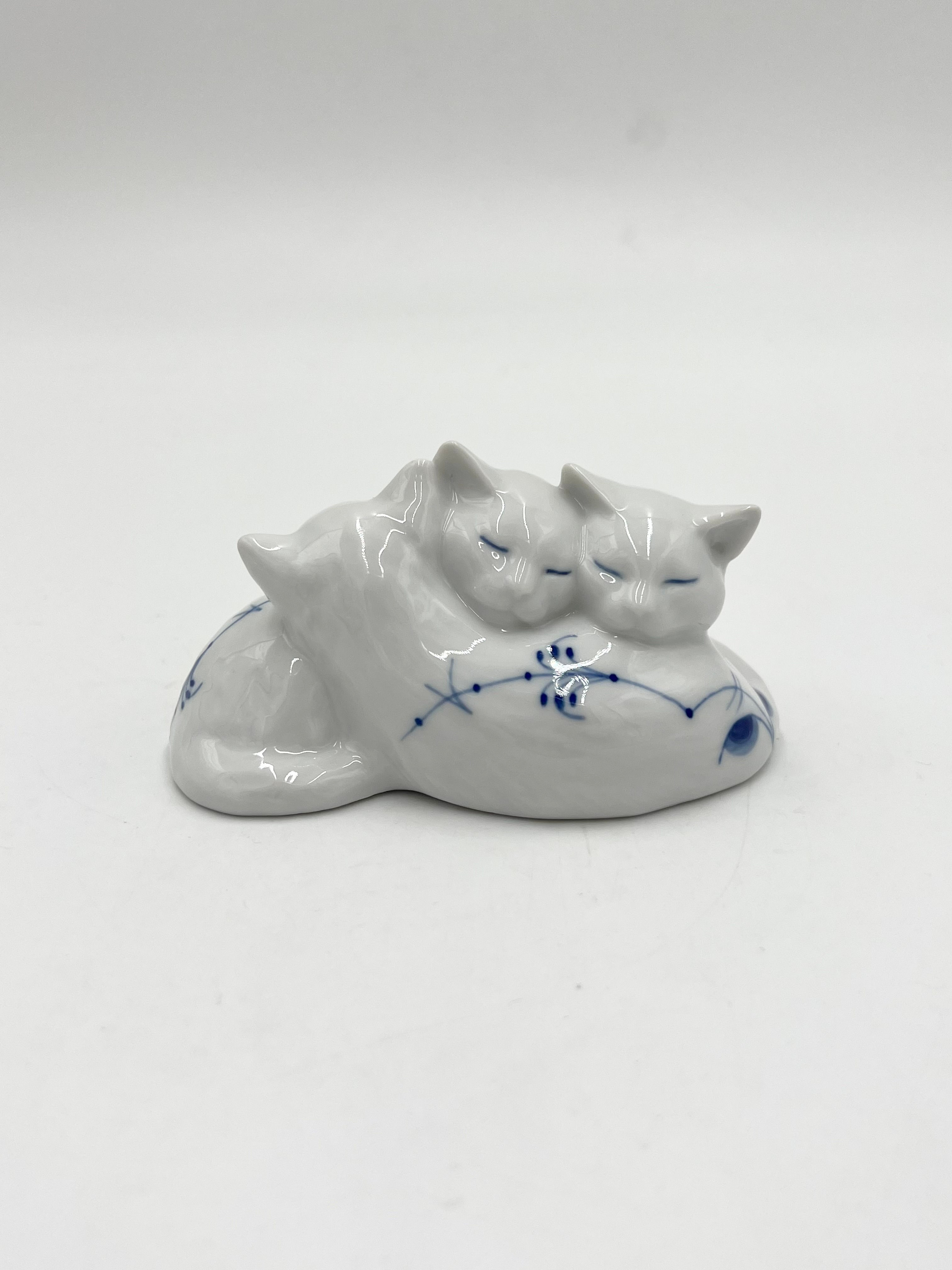 Nr: 304 - Katte Musselmalet / Blå Palmette - Royal Copenhagen RC