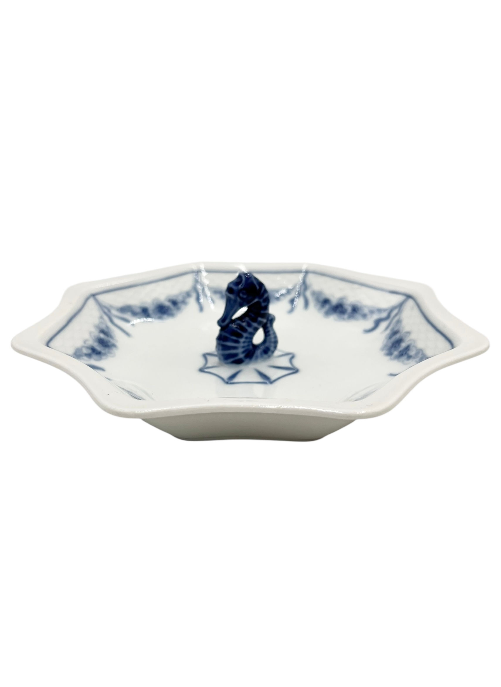 Nr: 217 - Asiet med søhest - Empire Bing og Grøndahl B&G