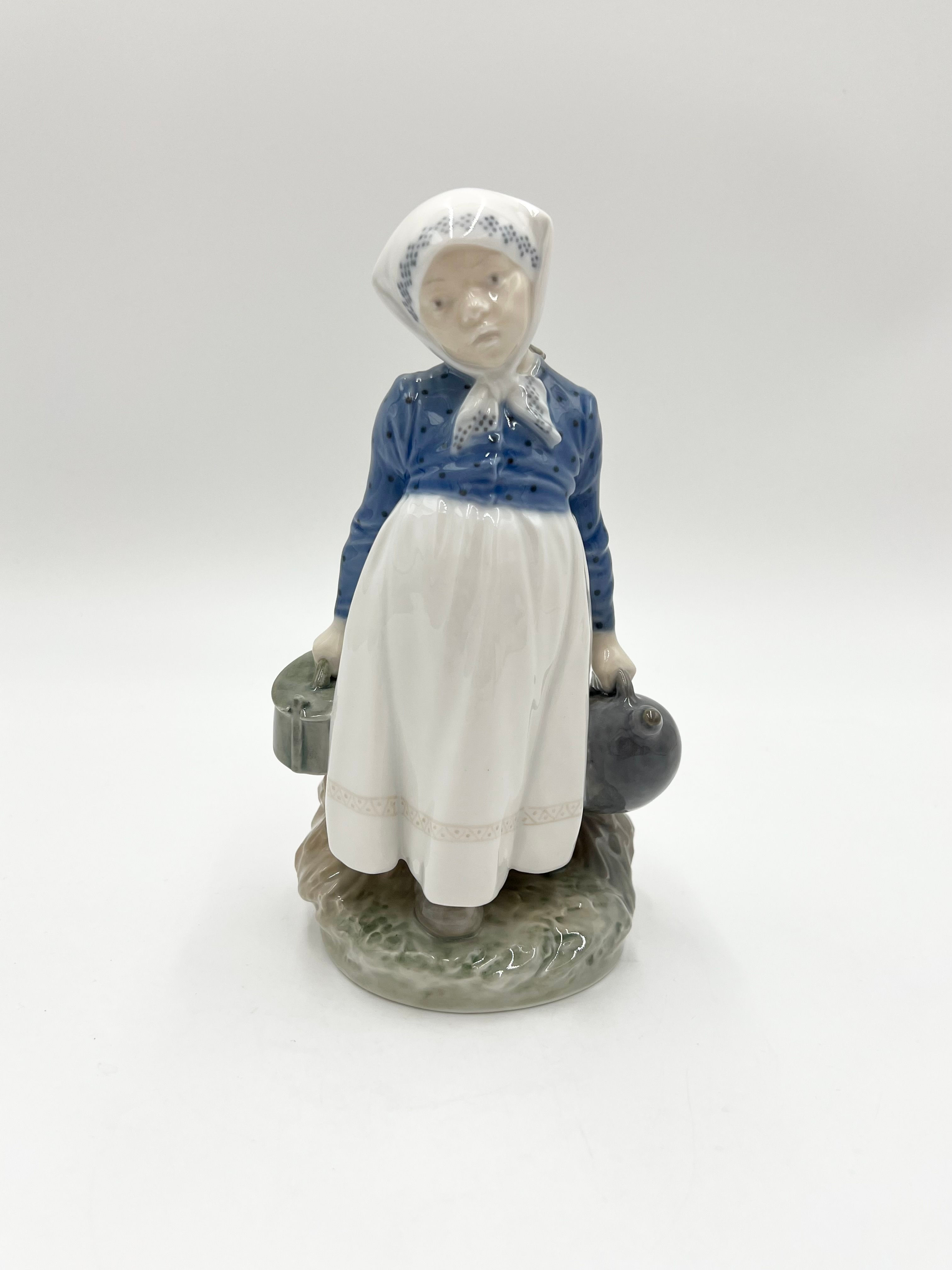 Nr: 815 - Bondepige - Royal Copenhagen RC