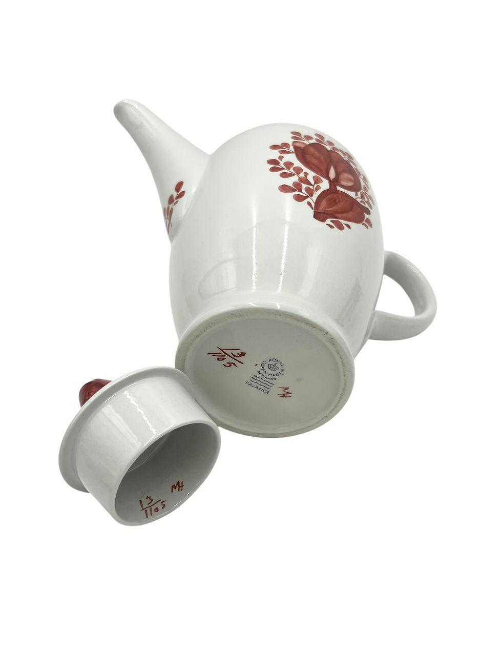 Miniaturebillede: Nr: 13/1105 - Sjælden Kande - Rød Tranquebar Royal Copenhagen RC