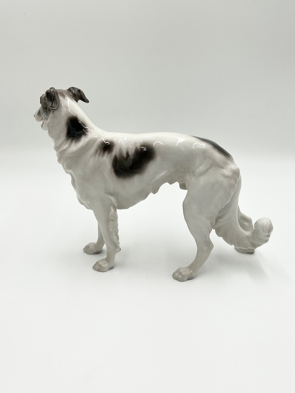 Miniaturebillede: Nr: 2115 - Mynde hund​​​​​​​​​ - Bing og Grøndahl B&G
