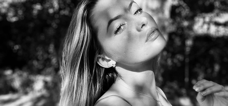 Mia b&w2.jpg