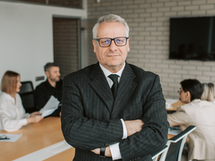 Roth IRA vs Traditional IRA: Contribution Limits, Rules & Key Differences