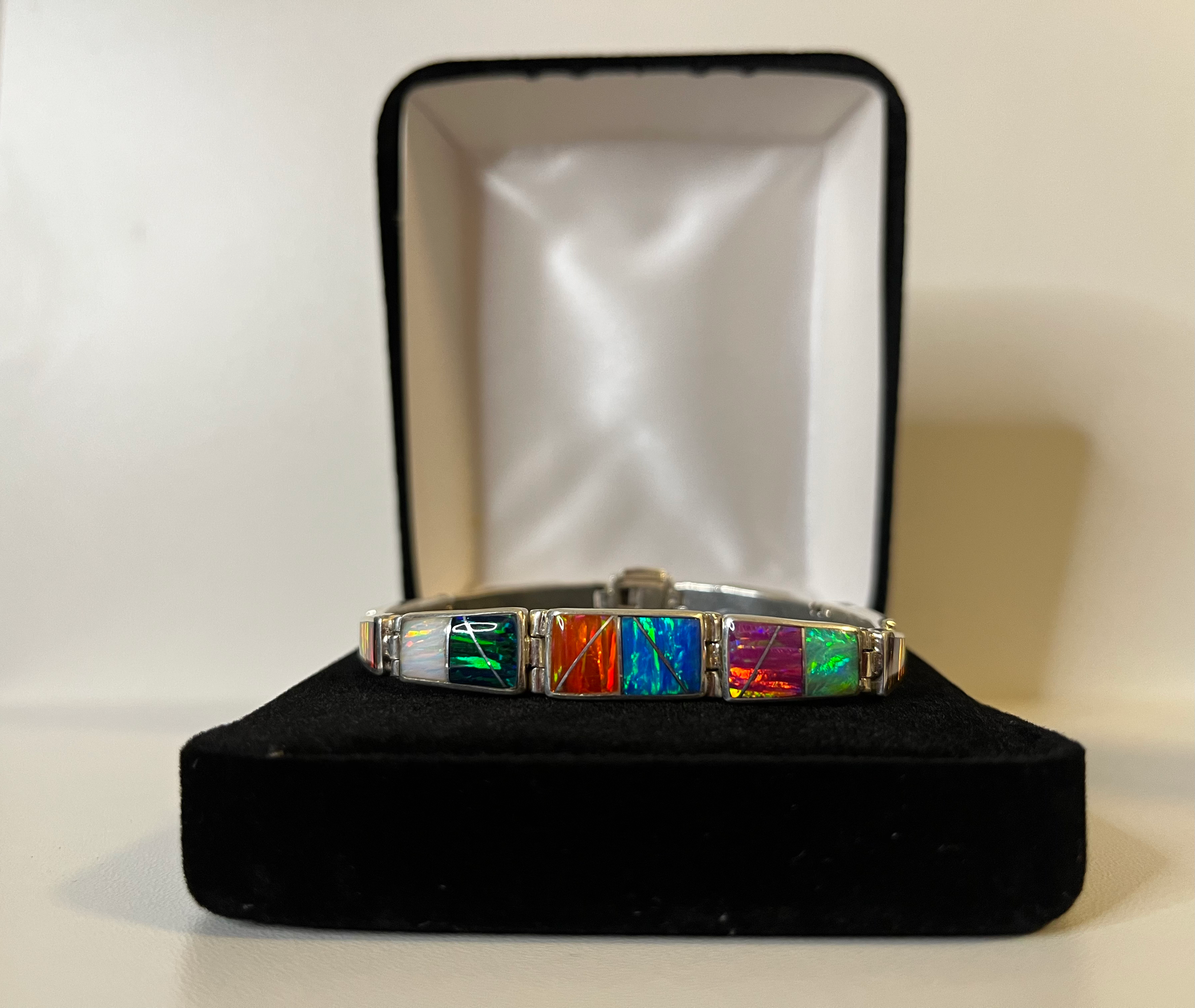 Brazalete Opalo Multi. Sencilla