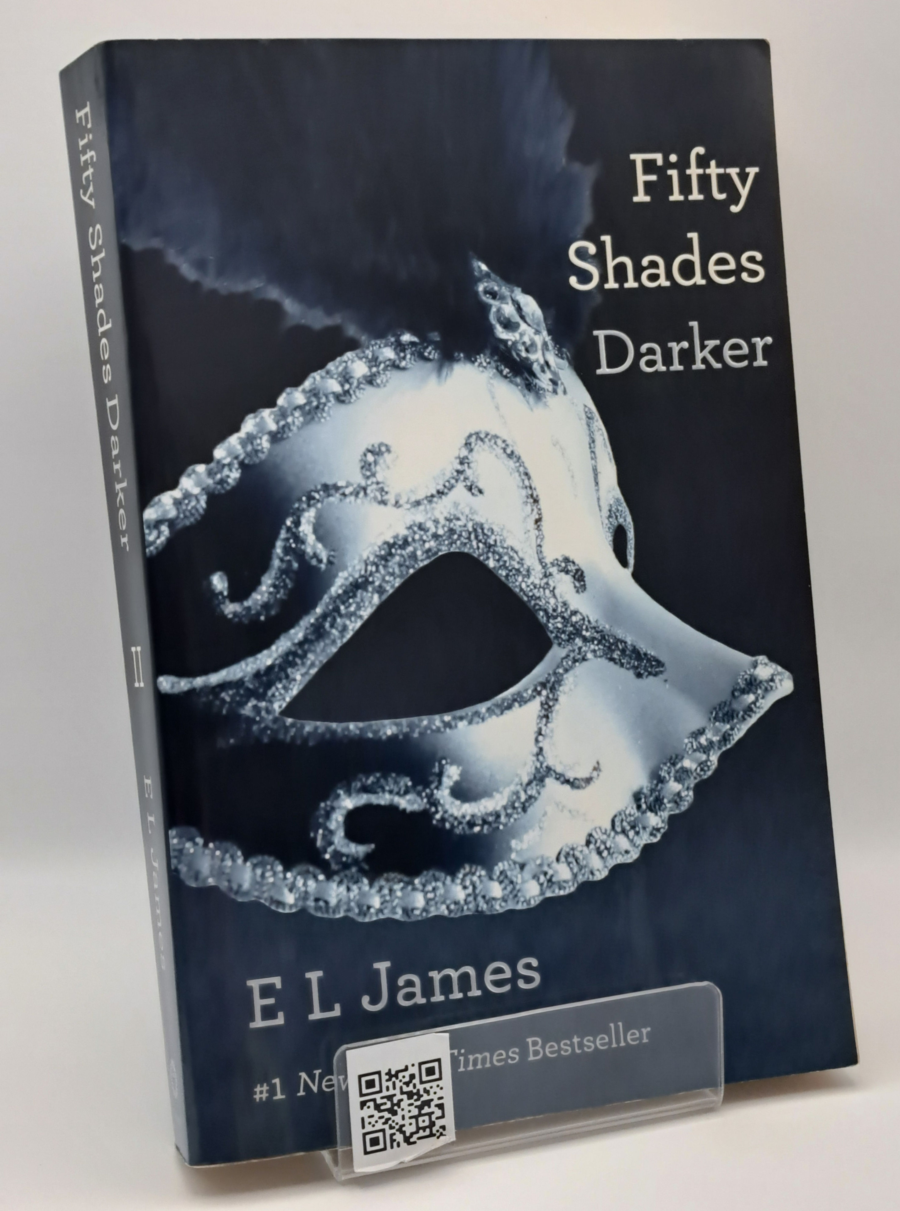 Fifty Shades Darker by E. L. James