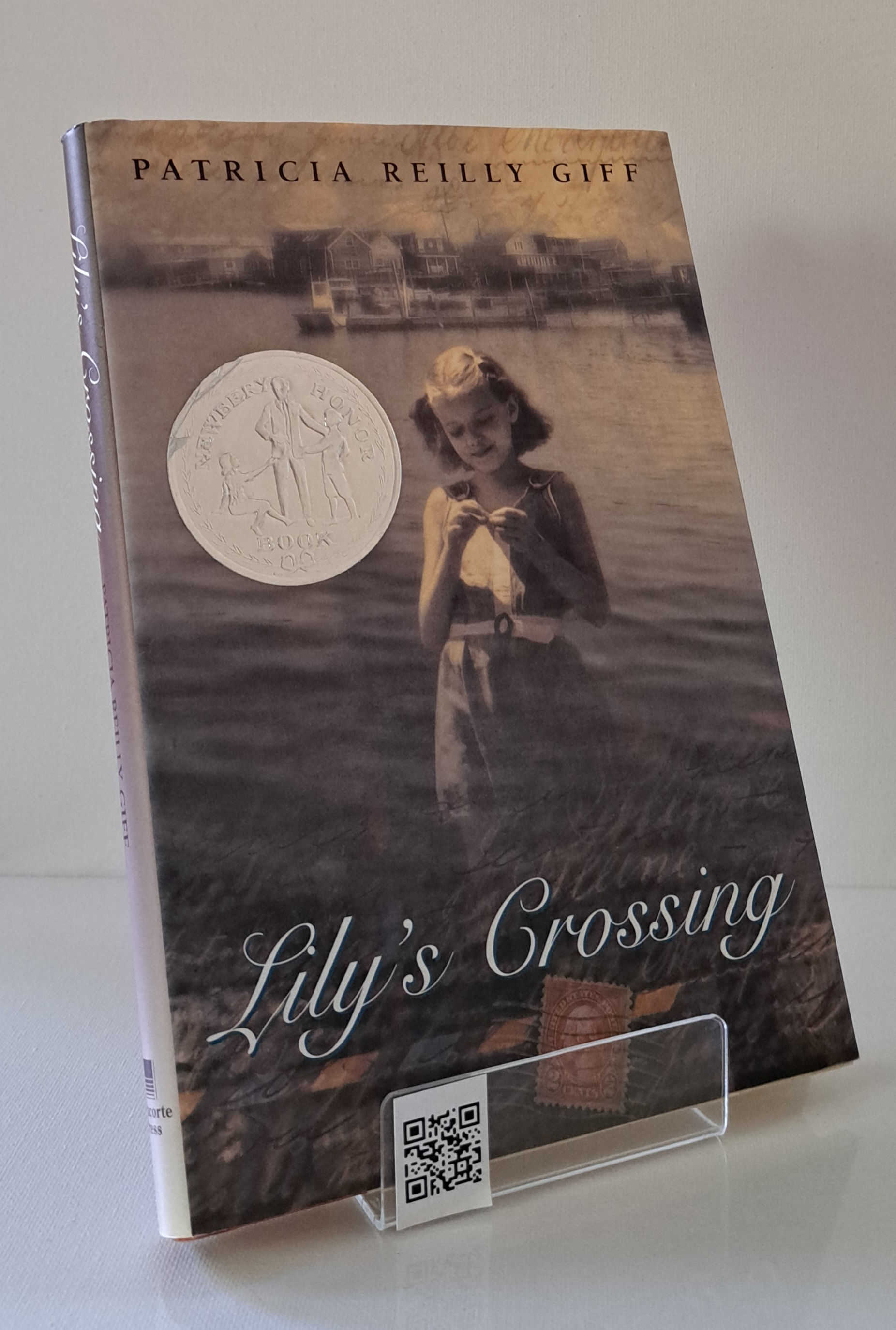 Lily’s Crossing by Patricia Reilly Giff (1997, Scholastic) Newbery Honor WWII Novel