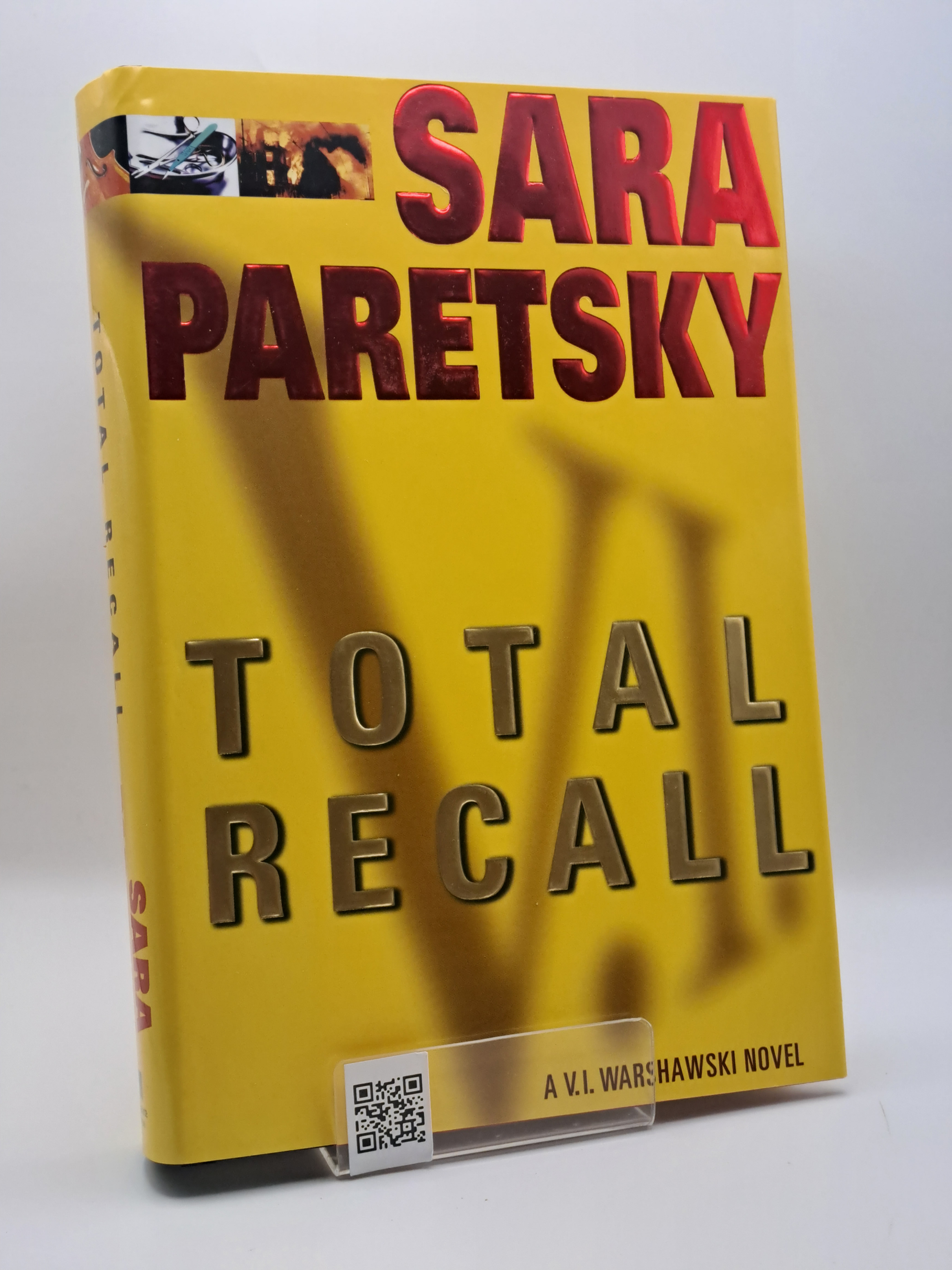 Total Recall: V.I. Warshawski Series (#10) by Sara Paretsky