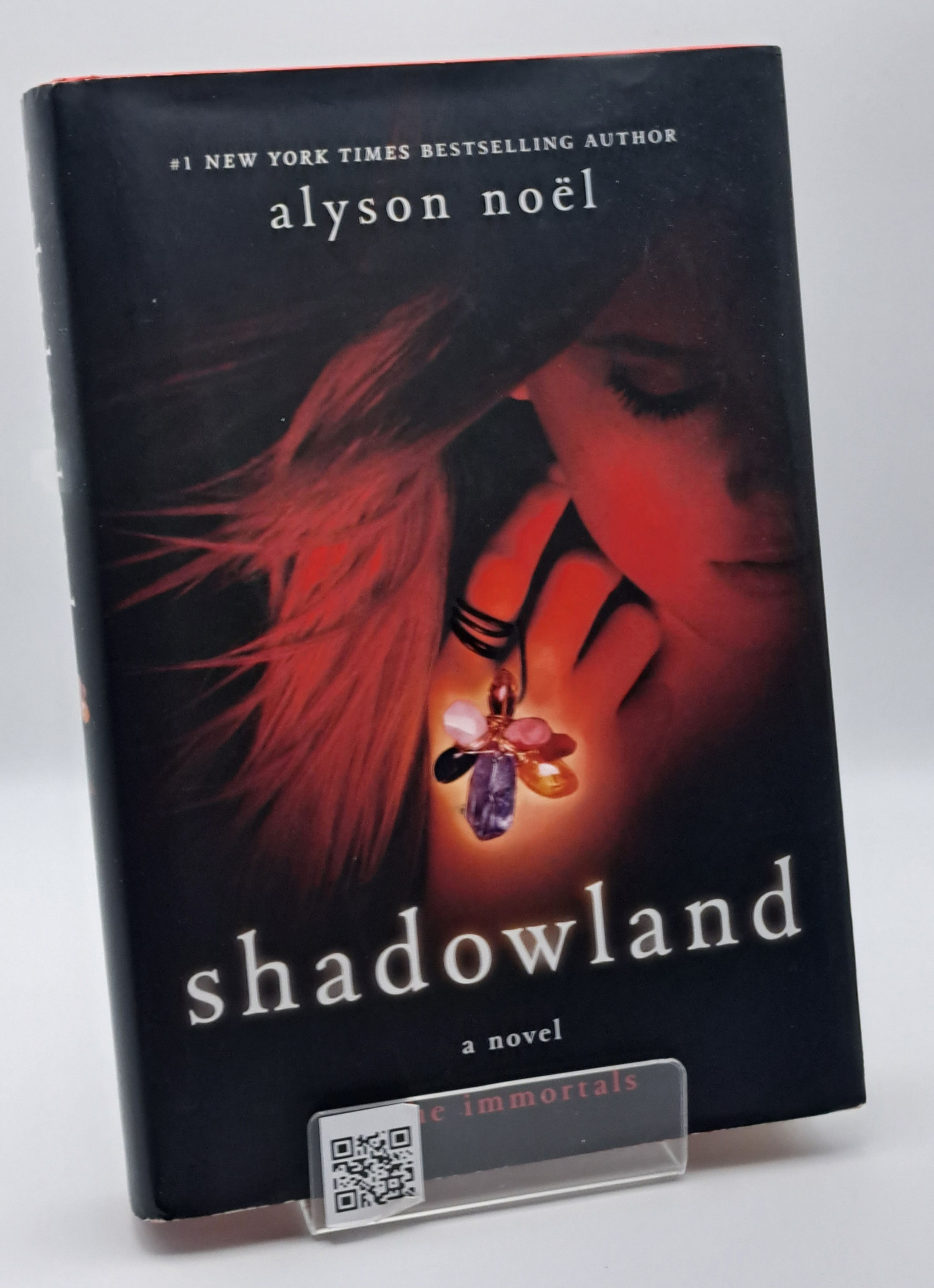 Shadowland by Alyson Noël