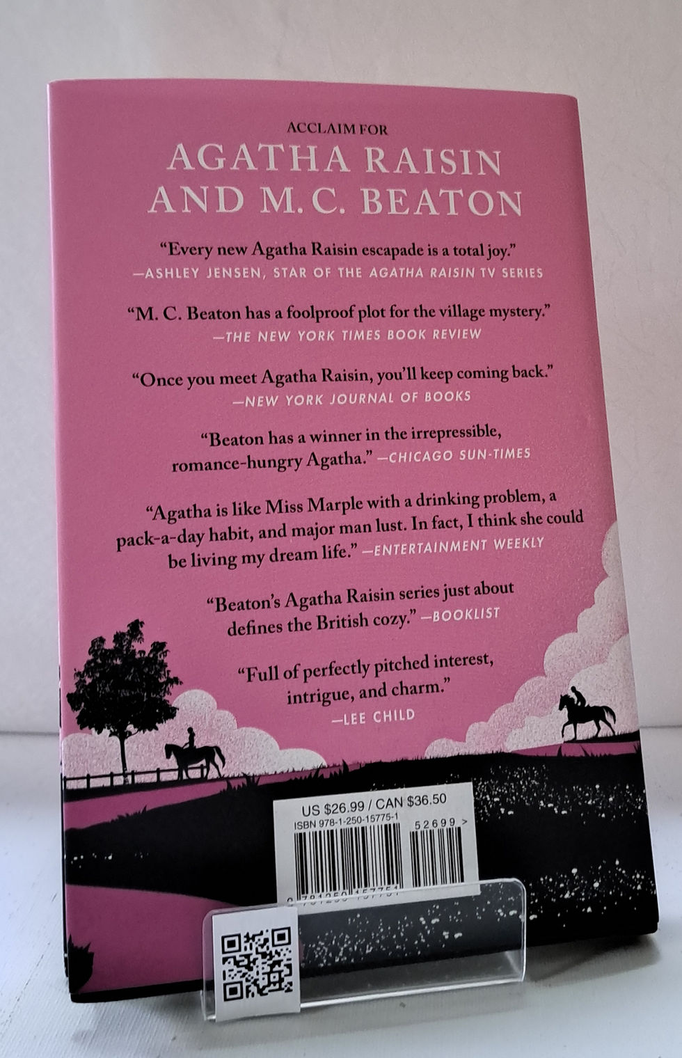 Hot to Trot by M.C. Beaton cozy mystery