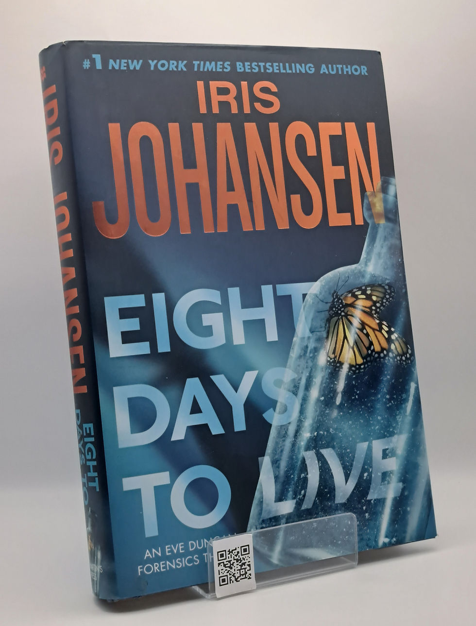 Thumbnail: Eight Days to Live by Iris Johansen