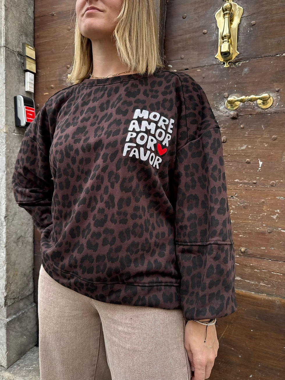 Pull original léopard, Léonie
