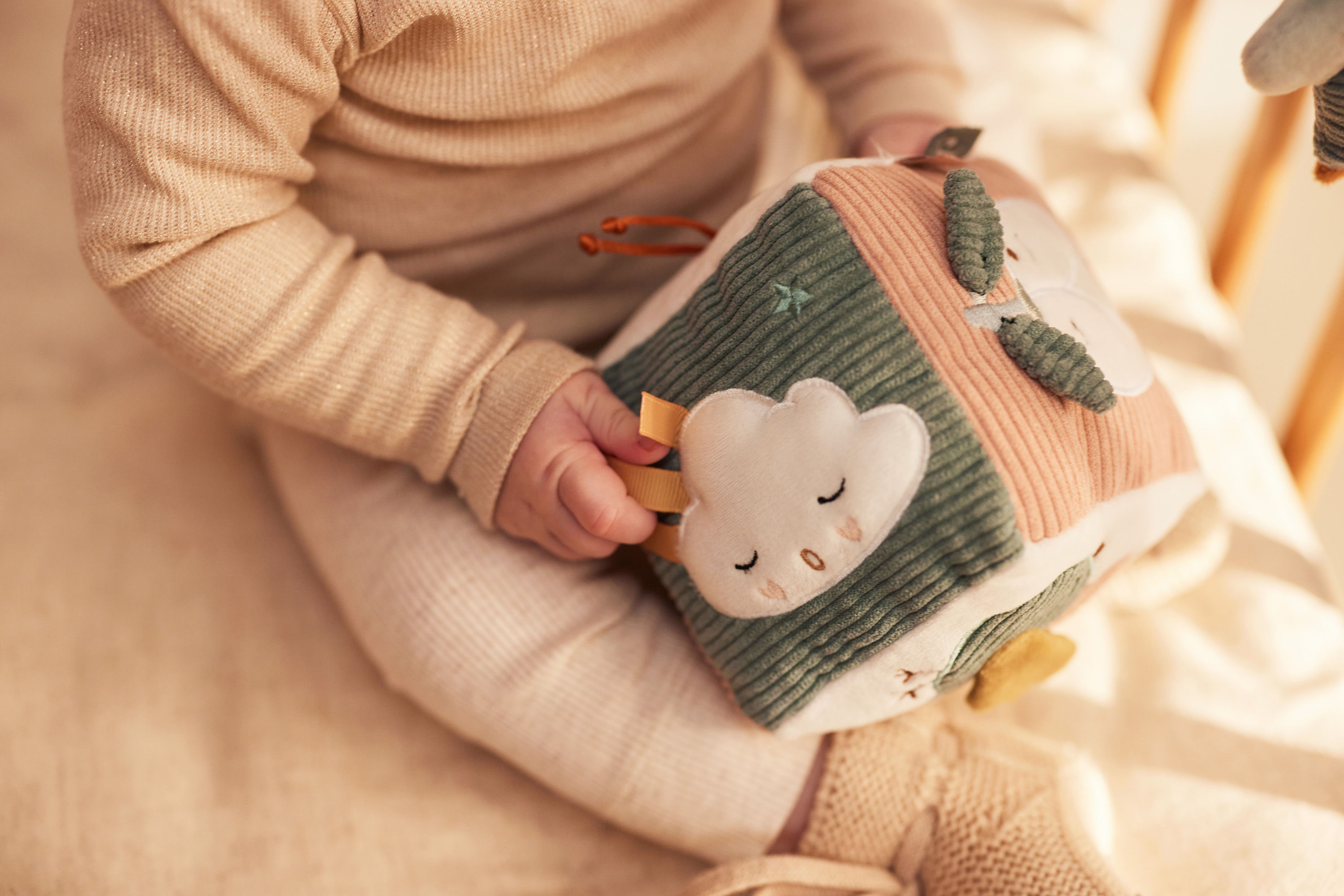 Cube d'activités original bébé Lovely Birds enfant jollein