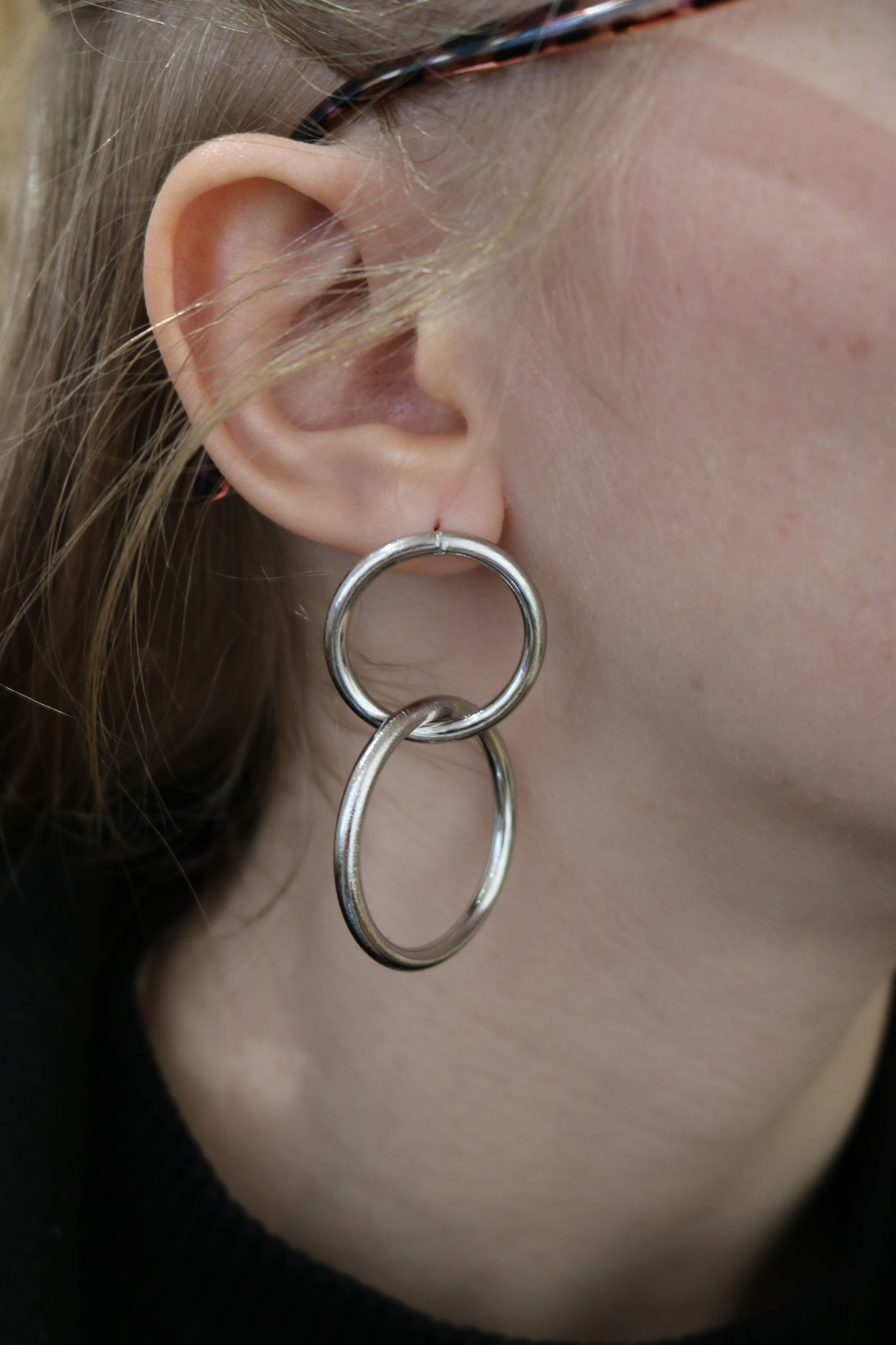 Boucles d'oreilles originales femme acier inoxydable argentées, double anneaux