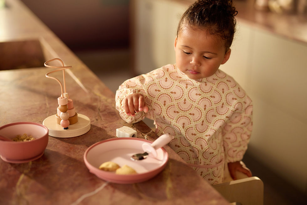 Miniature : Tablier bavoir imperméable rose Soft Plumes enfant jollein